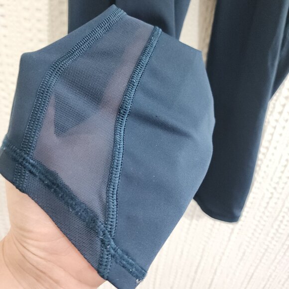 Lululemon Run Inspire Crop Leggings Navy Blue Size 4 Luxtreme Like New - Picture 5 of 13